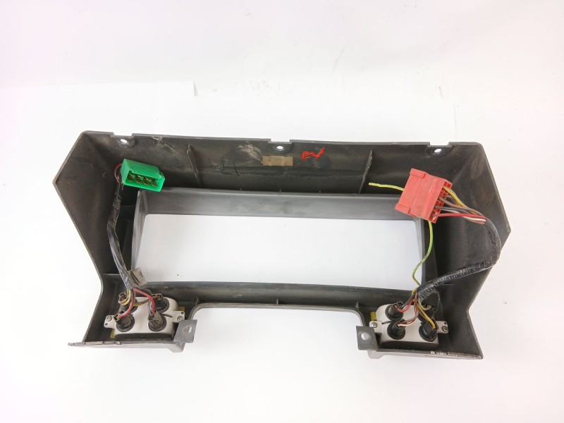 Recambio de moldura para nissan patrol iii/2 hardtop (k260) 2.8 td referencia OEM IAM   