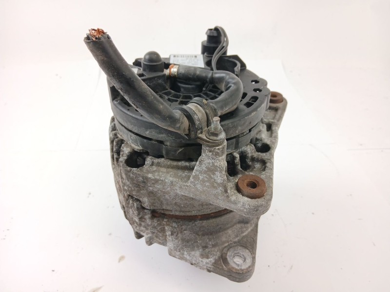 Recambio de alternador para volkswagen golf iv berlina (1j1) 1.6 16v referencia OEM IAM 028903028  