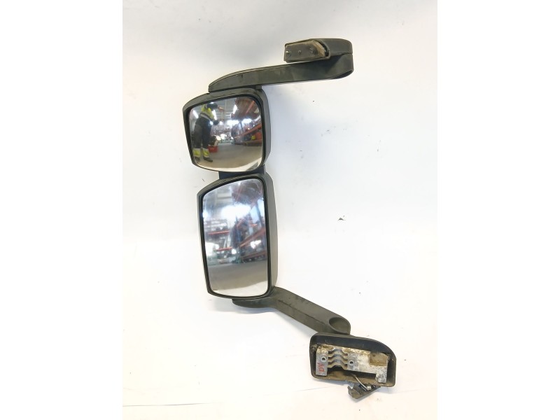 Recambio de retrovisor izquierdo para iveco ml80el18 referencia OEM IAM   