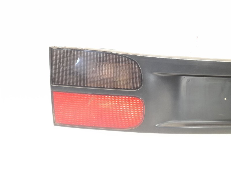 Recambio de piloto trasero central para renault laguna (b56) 2.2 dt (b569) referencia OEM IAM 22260002  