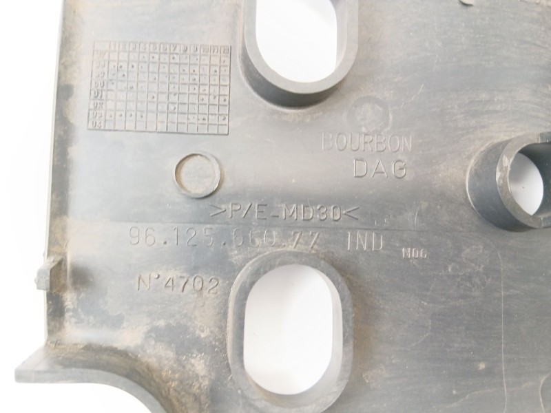 Recambio de moldura para ligier nova 500 referencia OEM IAM 9612566077  