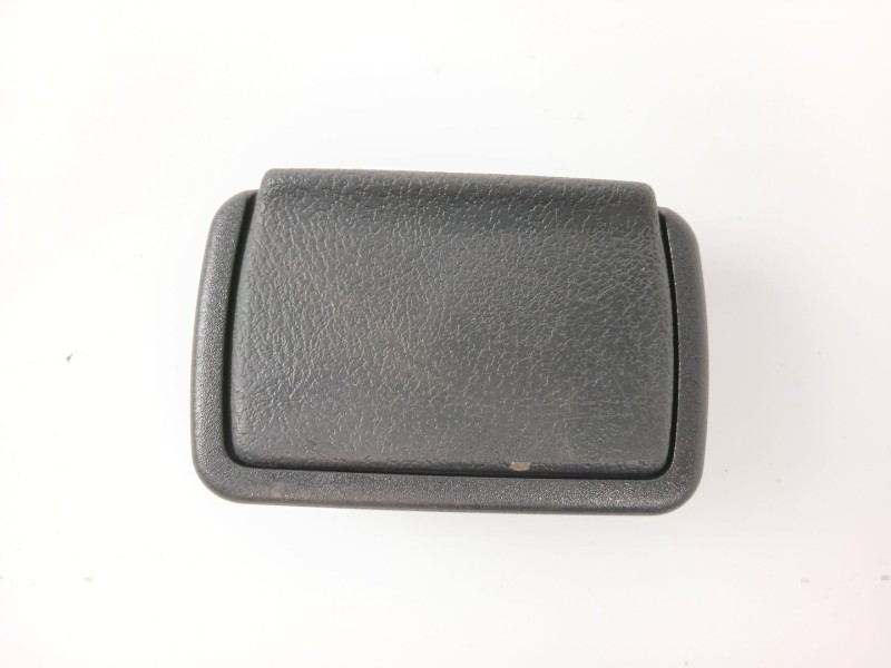 Recambio de cenicero para ligier nova 500 referencia OEM IAM 7700835535  