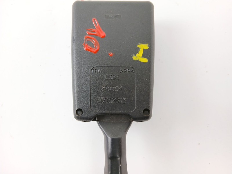 Recambio de enganche cinturon seguridad delantero izquierdo para ligier nova 500 referencia OEM IAM 33032803  