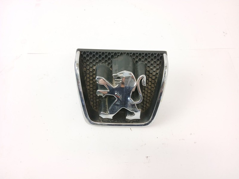 Recambio de emblema para peugeot 307 (3a/c) 1.6 16v referencia OEM IAM 9634014777  