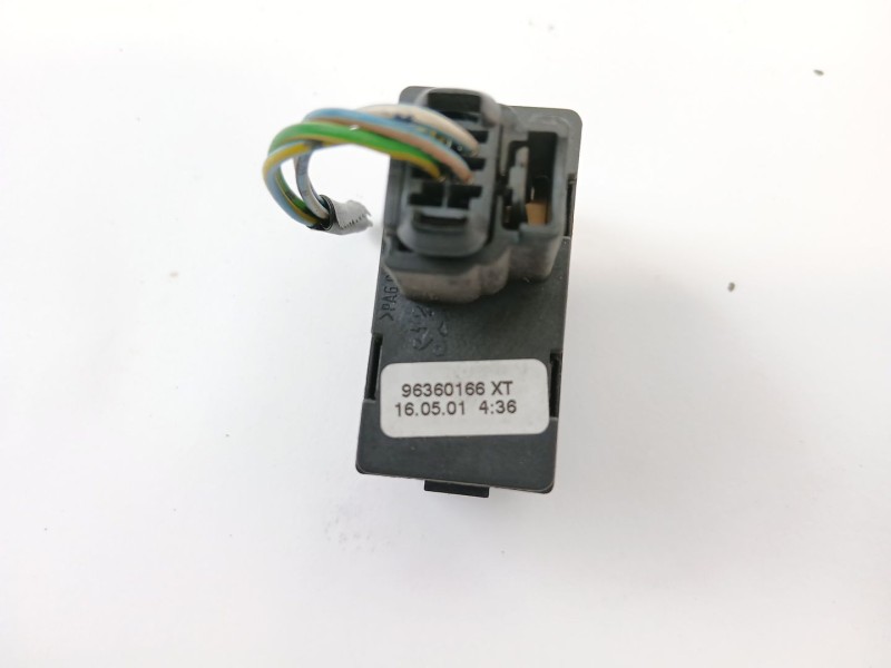 Recambio de mando elevalunas trasero derecho para peugeot 307 (3a/c) 1.6 16v referencia OEM IAM 96360166XT  