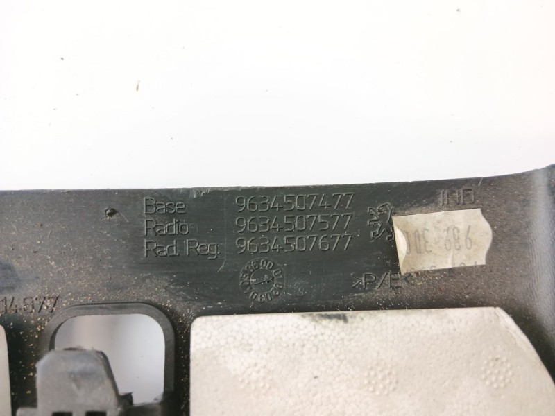 Recambio de moldura para peugeot 307 (3a/c) 1.6 16v referencia OEM IAM 9634507477  