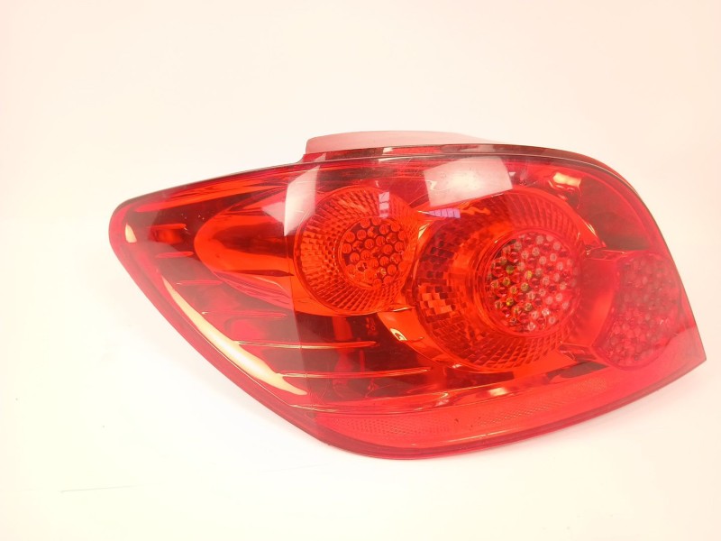 Recambio de piloto trasero izquierdo para peugeot 307 (3a/c) 1.6 16v referencia OEM IAM 557676B  