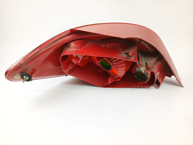 Recambio de piloto trasero derecho para peugeot 307 (3a/c) 1.6 16v referencia OEM IAM 557674B  