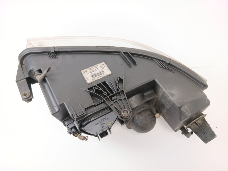 Recambio de faro izquierdo para volkswagen passat berlina (3b3) 1.9 tdi referencia OEM IAM 3B0941015  