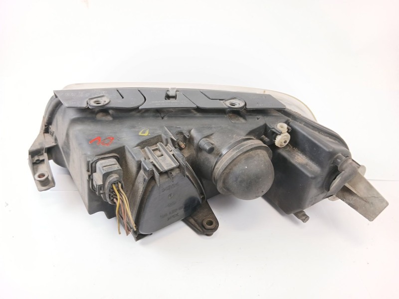 Recambio de faro derecho para volkswagen passat berlina (3b3) 1.9 tdi referencia OEM IAM 3B0941016  