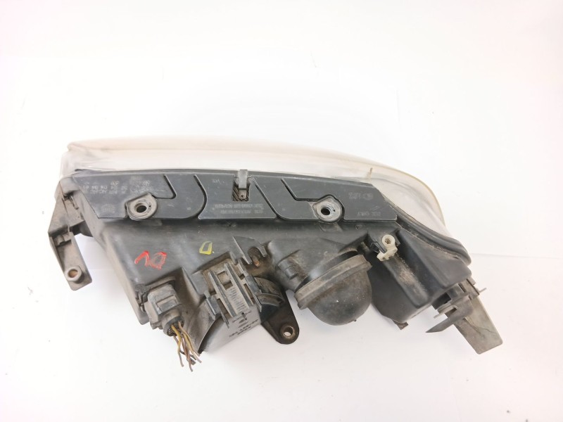Recambio de faro derecho para volkswagen passat berlina (3b3) 1.9 tdi referencia OEM IAM 3B0941016  