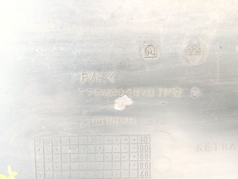 Recambio de moldura para renault kangoo (kc0/1_) d 55 1.9 (kc0d) referencia OEM IAM 7700304870  