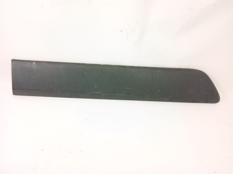 Recambio de moldura para renault kangoo (kc0/1_) d 55 1.9 (kc0d) referencia OEM IAM 8200077557  