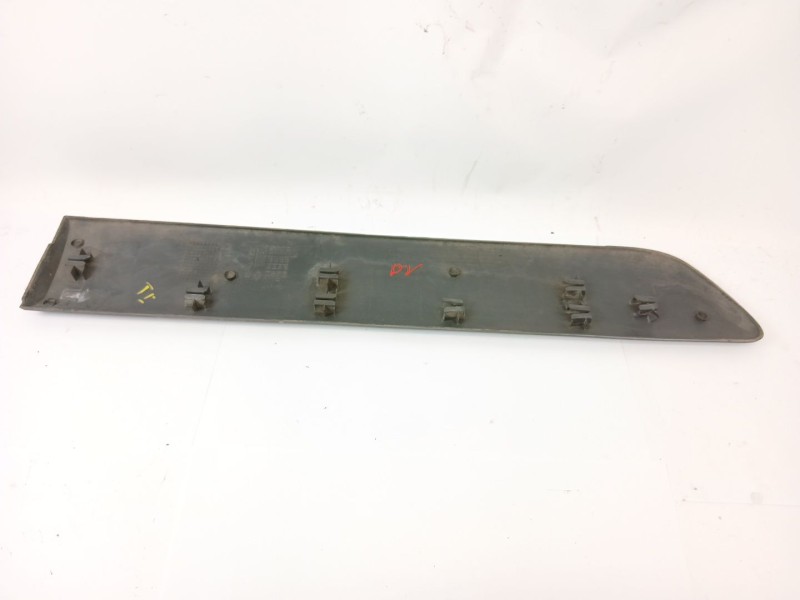 Recambio de moldura para renault kangoo (kc0/1_) d 55 1.9 (kc0d) referencia OEM IAM 8200077547  