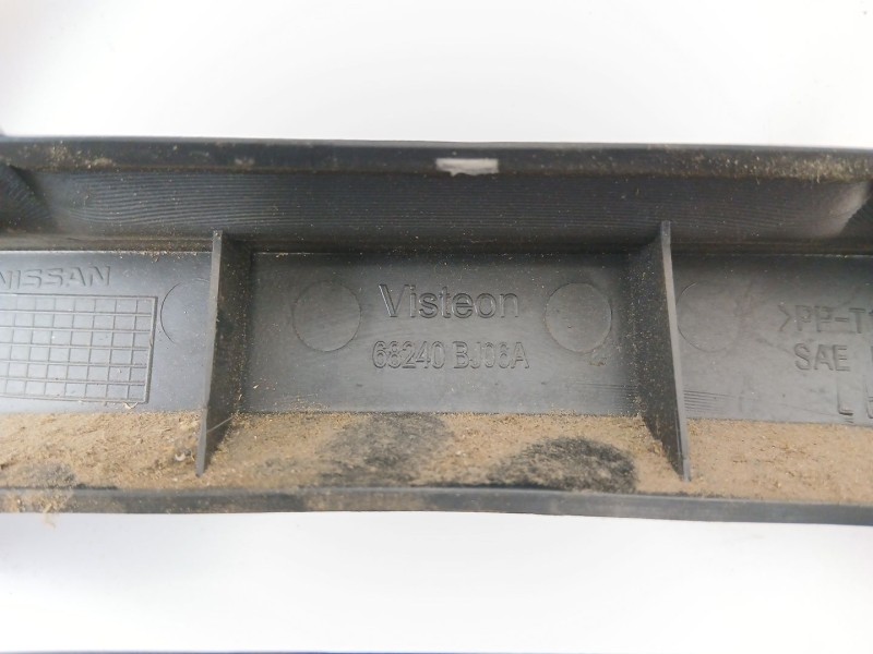 Recambio de moldura para nissan nv200 furgoneta 1.5 dci 85 (m20, m20m) referencia OEM IAM 68240BJ06A  