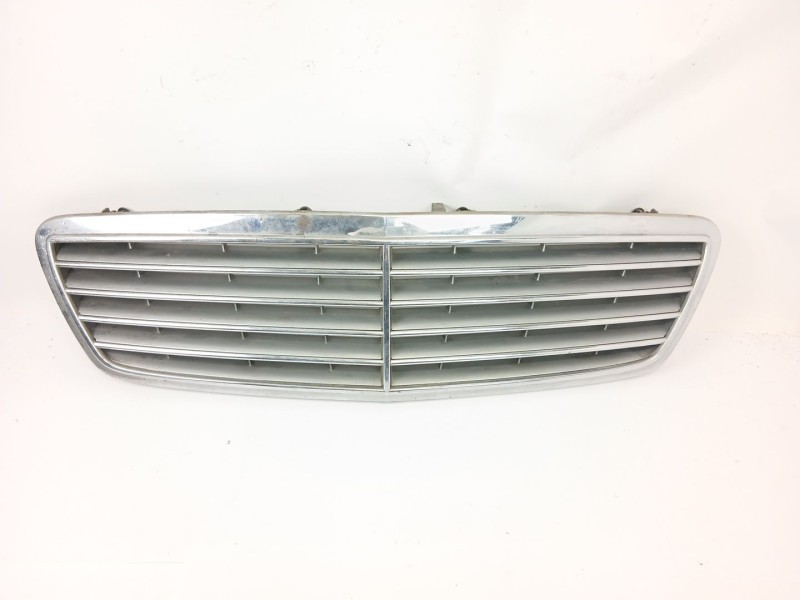 Recambio de rejillas capot para mercedes-benz clase c (w203) c 270 cdi (203.016) referencia OEM IAM 2038800183  