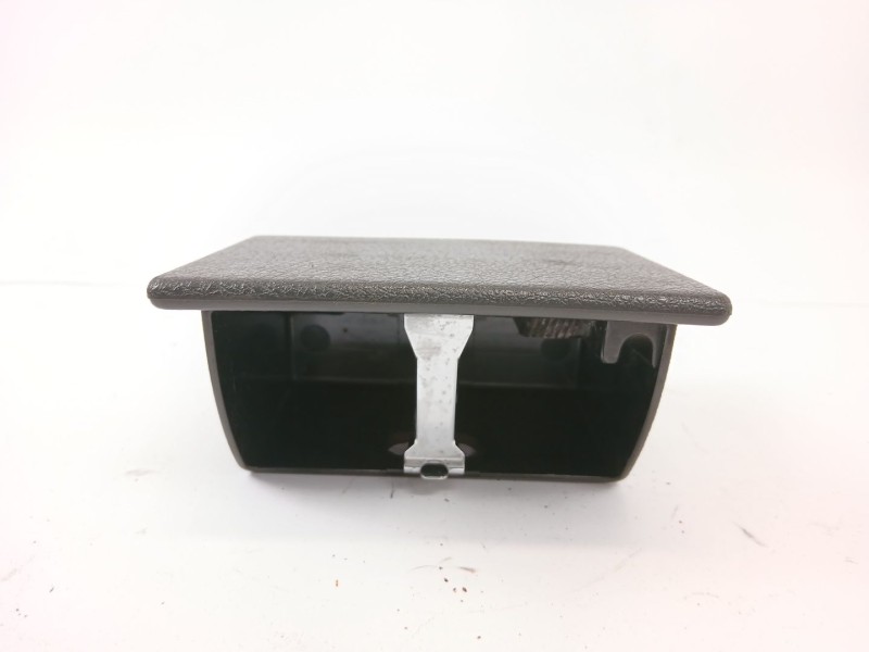 Recambio de cenicero para mercedes-benz clase c (w203) c 220 cdi (203.006) referencia OEM IAM 2038100330  