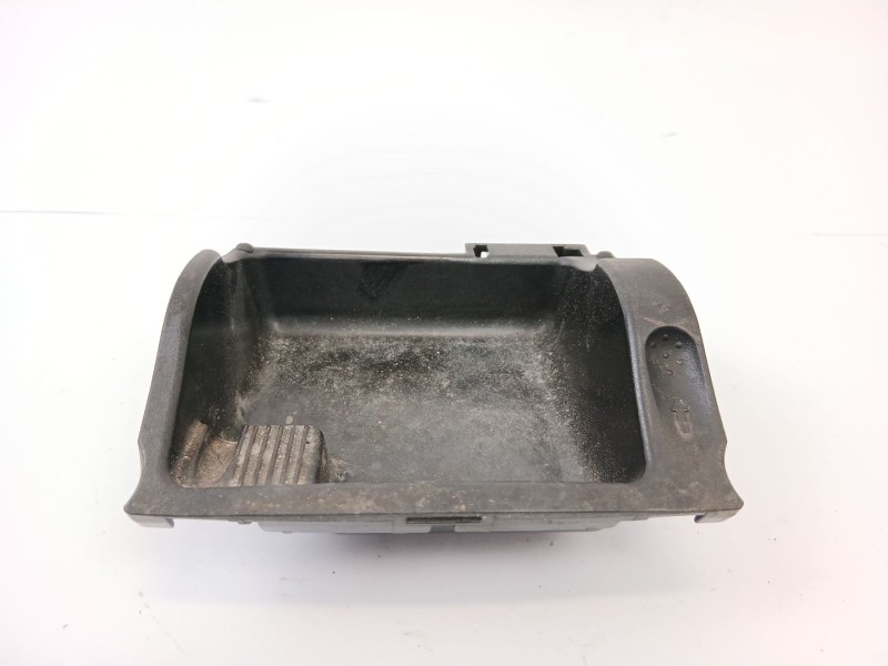 Recambio de cenicero para mercedes-benz clase c (w203) c 220 cdi (203.006) referencia OEM IAM A2036800130  