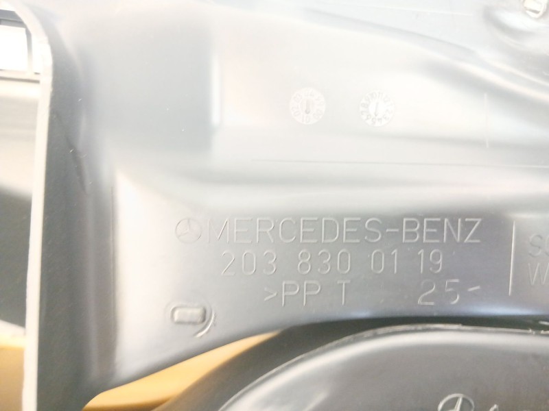 Recambio de salpicadero para mercedes-benz clase c (w203) c 220 cdi (203.006) referencia OEM IAM 2038300119  