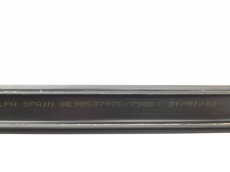 Recambio de moldura para audi a4 avant (8e) 1.8 t referencia OEM IAM 8E9853797C  