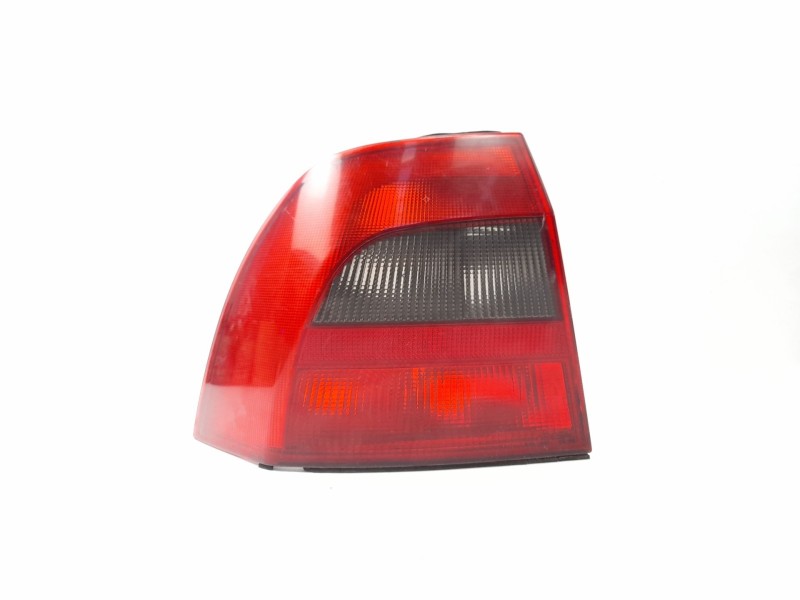 Recambio de piloto trasero izquierdo para opel vectra b fastback (38_) 2.2 dti 16v referencia OEM IAM 62144  