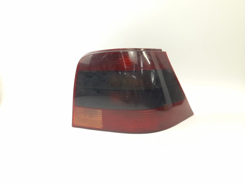 Recambio de piloto trasero derecho para volkswagen golf iv berlina (1j1) 1.9 tdi referencia OEM IAM 11A197B  