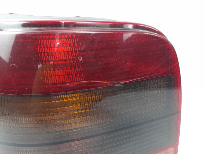 Recambio de piloto trasero izquierdo para volkswagen golf iv berlina (1j1) 1.9 tdi referencia OEM IAM 084411981LB  