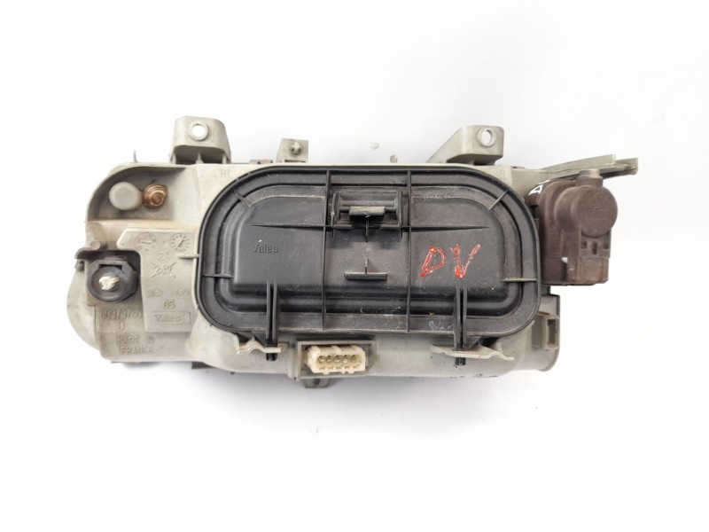 Recambio de faro derecho para citroën jumpy 1.9 d referencia OEM IAM   