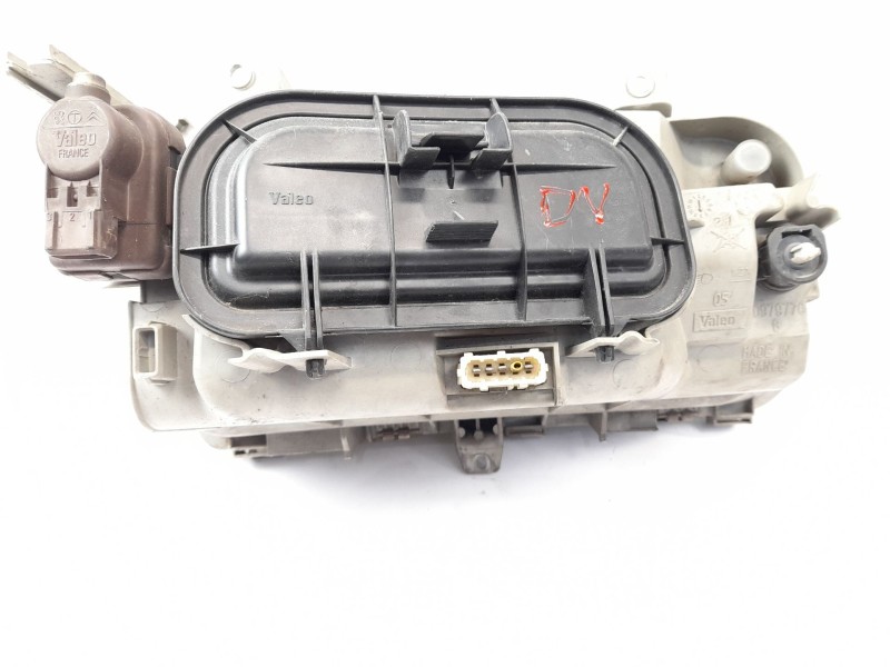 Recambio de faro izquierdo para citroën jumpy 1.9 d referencia OEM IAM   
