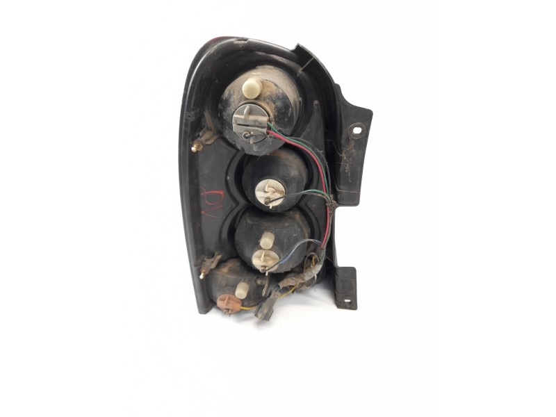 Recambio de piloto trasero izquierdo para ssangyong rexton 2.7 xdi referencia OEM IAM   
