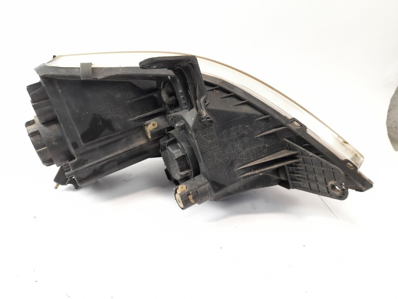 Recambio de faro izquierdo para ssangyong rexton 2.7 xdi referencia OEM IAM   