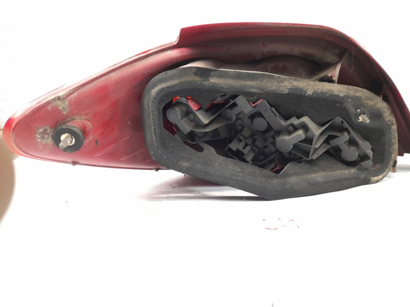 Recambio de piloto trasero derecho para peugeot 307 (3a/c) 1.6 hdi referencia OEM IAM   