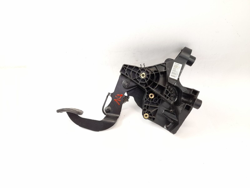 Recambio de pedal embrague para nissan nv300 kombi (x82) 1.6 dci 125 referencia OEM IAM 14017095  