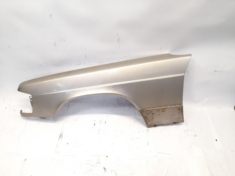 Recambio de aleta delantera izquierda para mercedes-benz 190 (w201) d 2.5 (201.126) referencia OEM IAM   