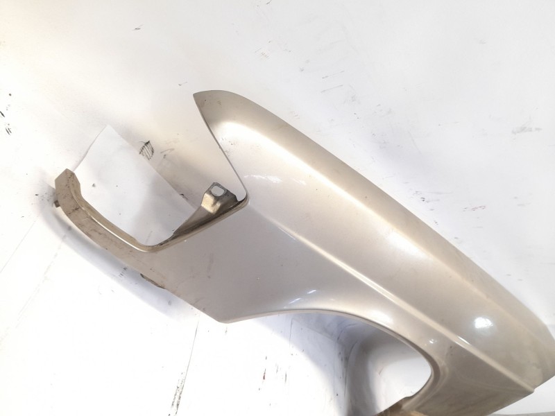 Recambio de aleta delantera izquierda para mercedes-benz 190 (w201) d 2.5 (201.126) referencia OEM IAM   