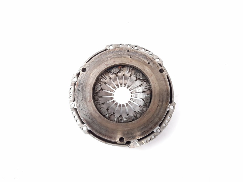 Recambio de kit embrague para nissan nv300 kombi (x82) 1.6 dci 125 referencia OEM IAM 302105151R  