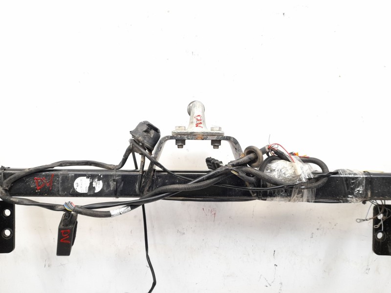 Recambio de enganche remolque para nissan nv300 kombi (x82) 1.6 dci 125 referencia OEM IAM   
