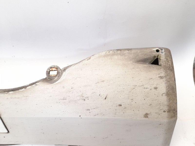 Recambio de faldon lateral para mercedes-benz 190 (w201) e 2.0 referencia OEM IAM 2016906340  