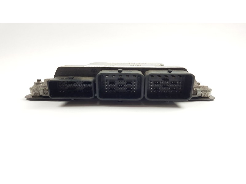 Recambio de centralita motor uce para peugeot 3008 1.6 hdi fap referencia OEM IAM 9675391480  