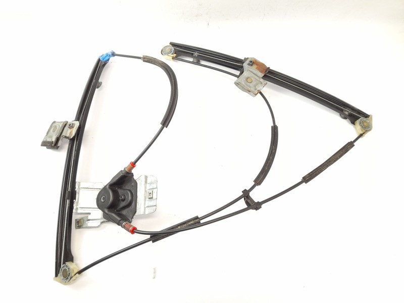 Recambio de elevalunas delantero derecho para volkswagen polo berlina (6n1) 64 1.9 d referencia OEM IAM 6N3837402E  