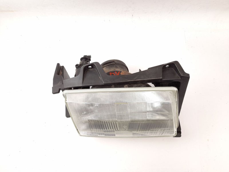 Recambio de faro derecho para citroën jumpy 1.9 d referencia OEM IAM 36160748  