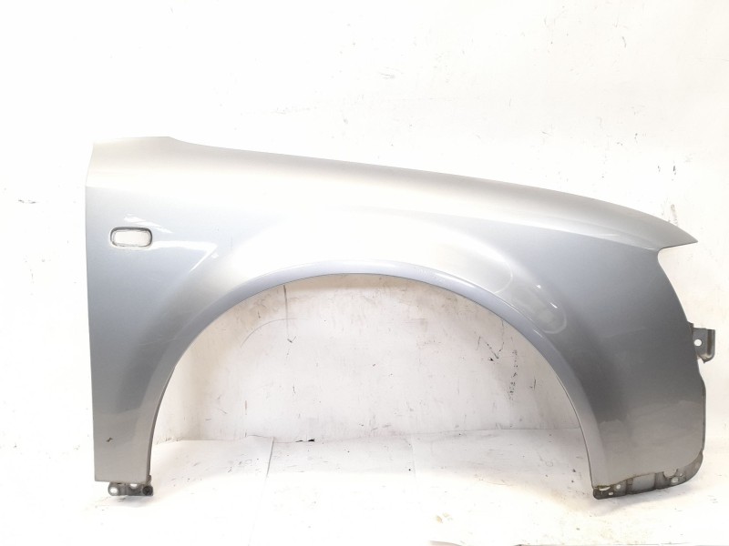 Recambio de aleta delantera derecha para audi a4 avant (8e) 1.8 t referencia OEM IAM   