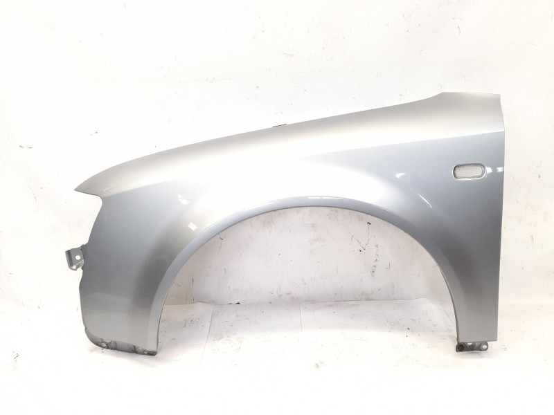 Recambio de aleta delantera izquierda para audi a4 avant (8e) 1.8 t referencia OEM IAM   