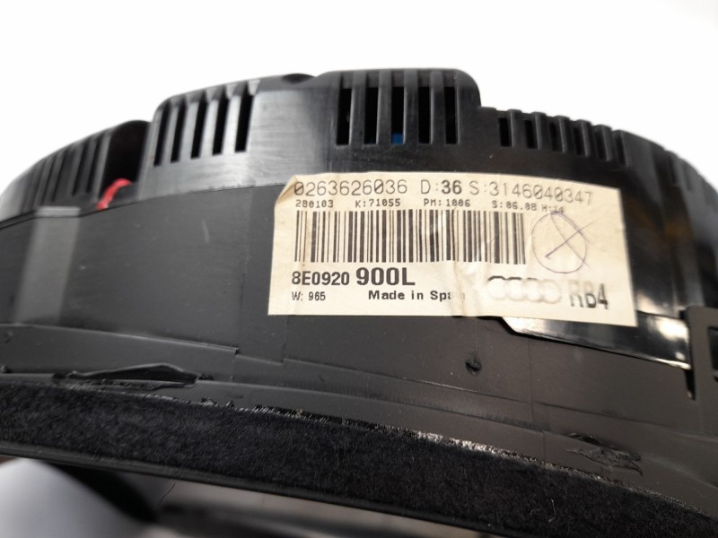 Recambio de cuadro instrumentos para audi a4 avant (8e) 1.8 t referencia OEM IAM 8E0920900L  