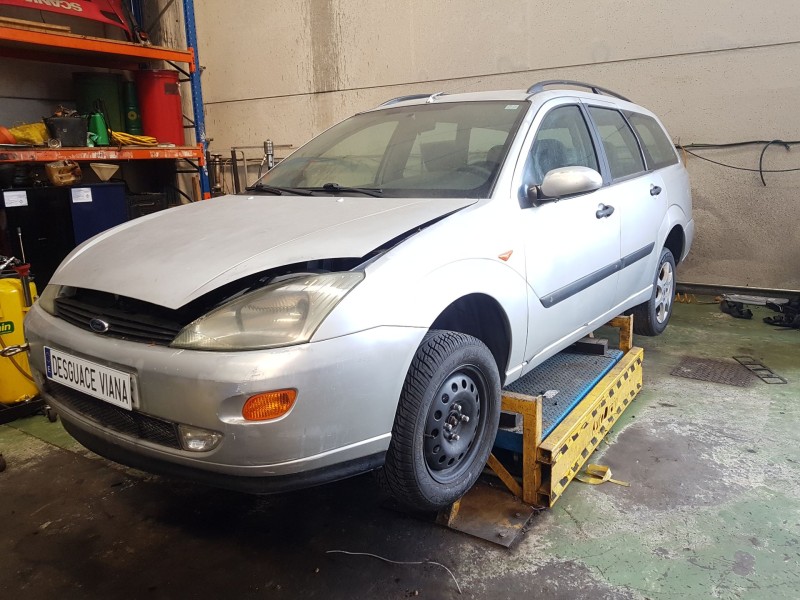 ford focus i sedán (dfw) del año 2001