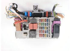 Recambio de caja reles / fusibles para fiat punto berlina (188) 1.2 cat referencia OEM IAM 406626  