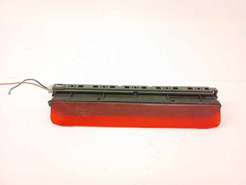 Recambio de luz central de freno para fiat punto berlina (188) 1.2 cat referencia OEM IAM 03308060  