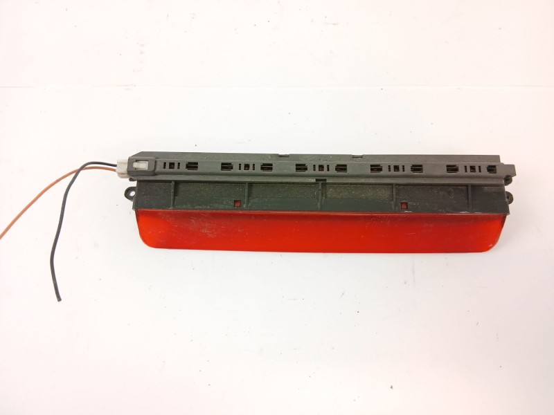 Recambio de luz central de freno para fiat punto berlina (188) 1.2 cat referencia OEM IAM 03308060  