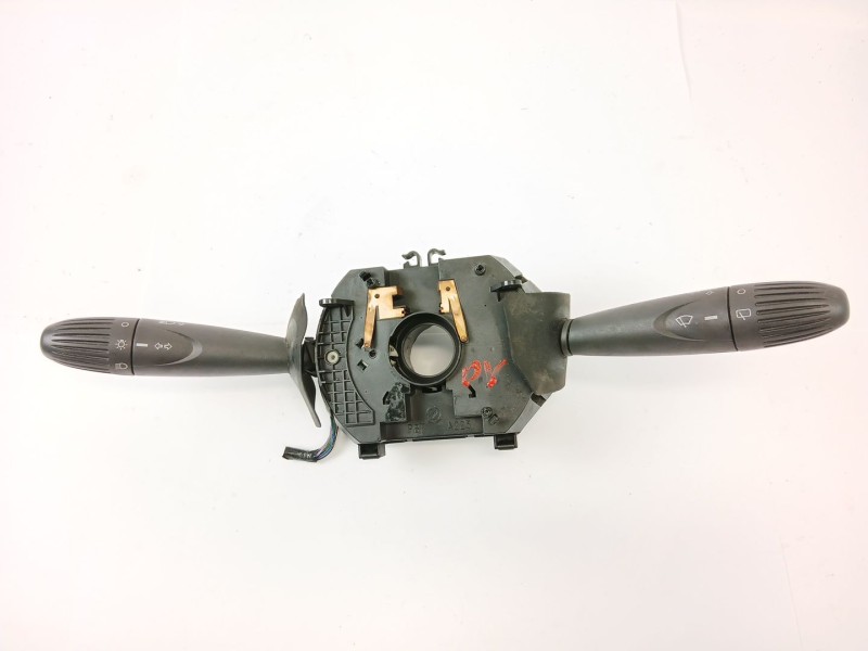Recambio de mando volante para fiat punto berlina (188) 1.2 cat referencia OEM IAM 735267951  