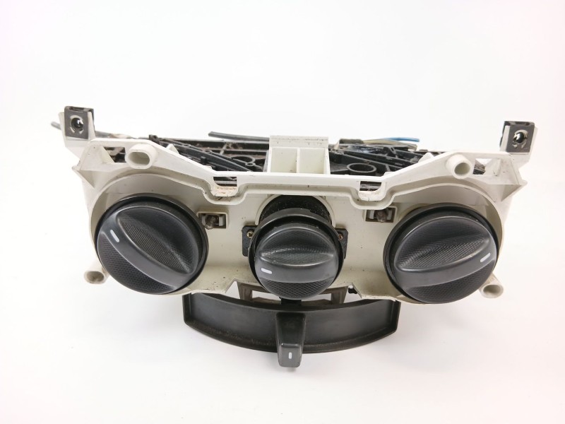 Recambio de mando calefaccion / aire acondicionado para fiat punto berlina (188) 1.2 cat referencia OEM IAM 141740100  